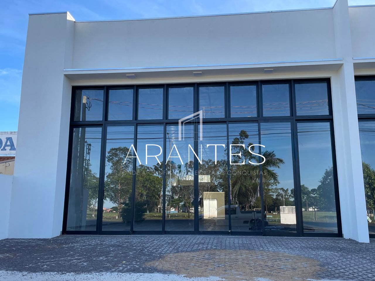 Barracão Comercial para Locação – Av. Capitão Olinto Mancini