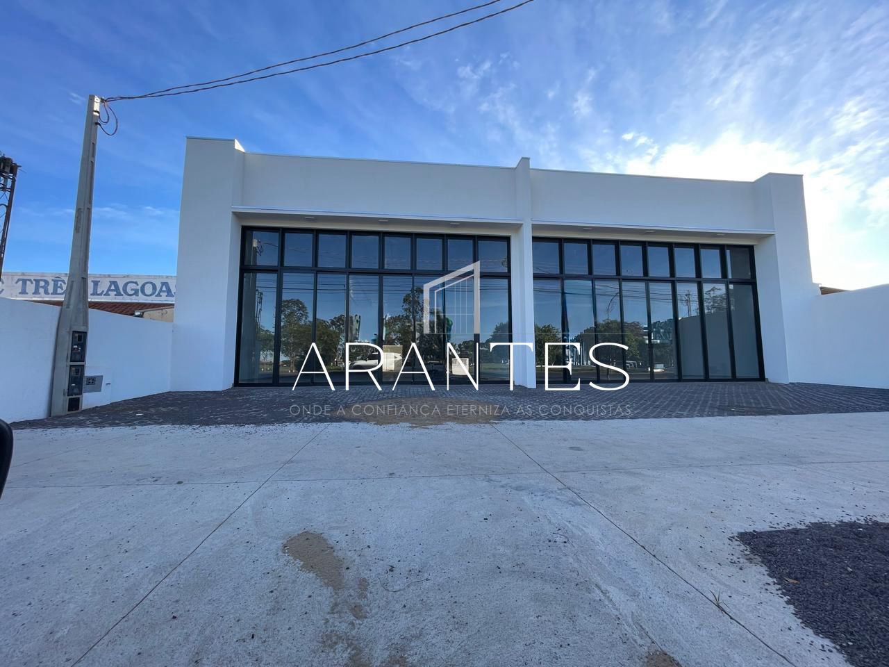 Barracão Comercial para Locação – Av. Capitão Olinto Mancini