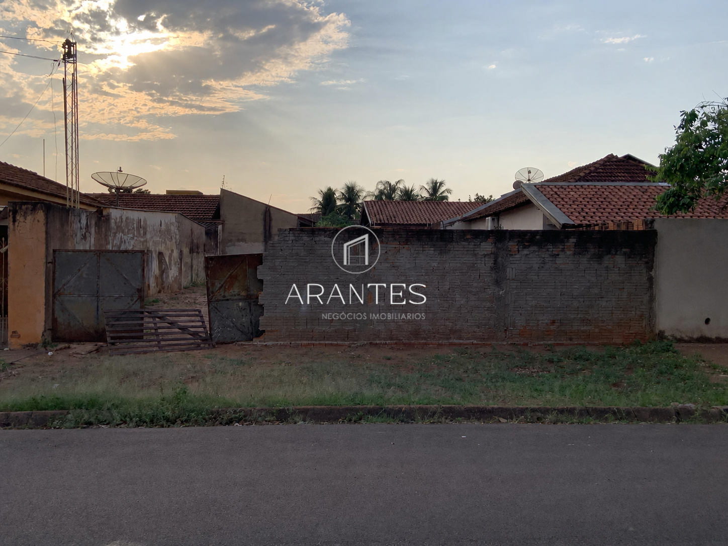 Terreno à venda - Bairro Colinos. 