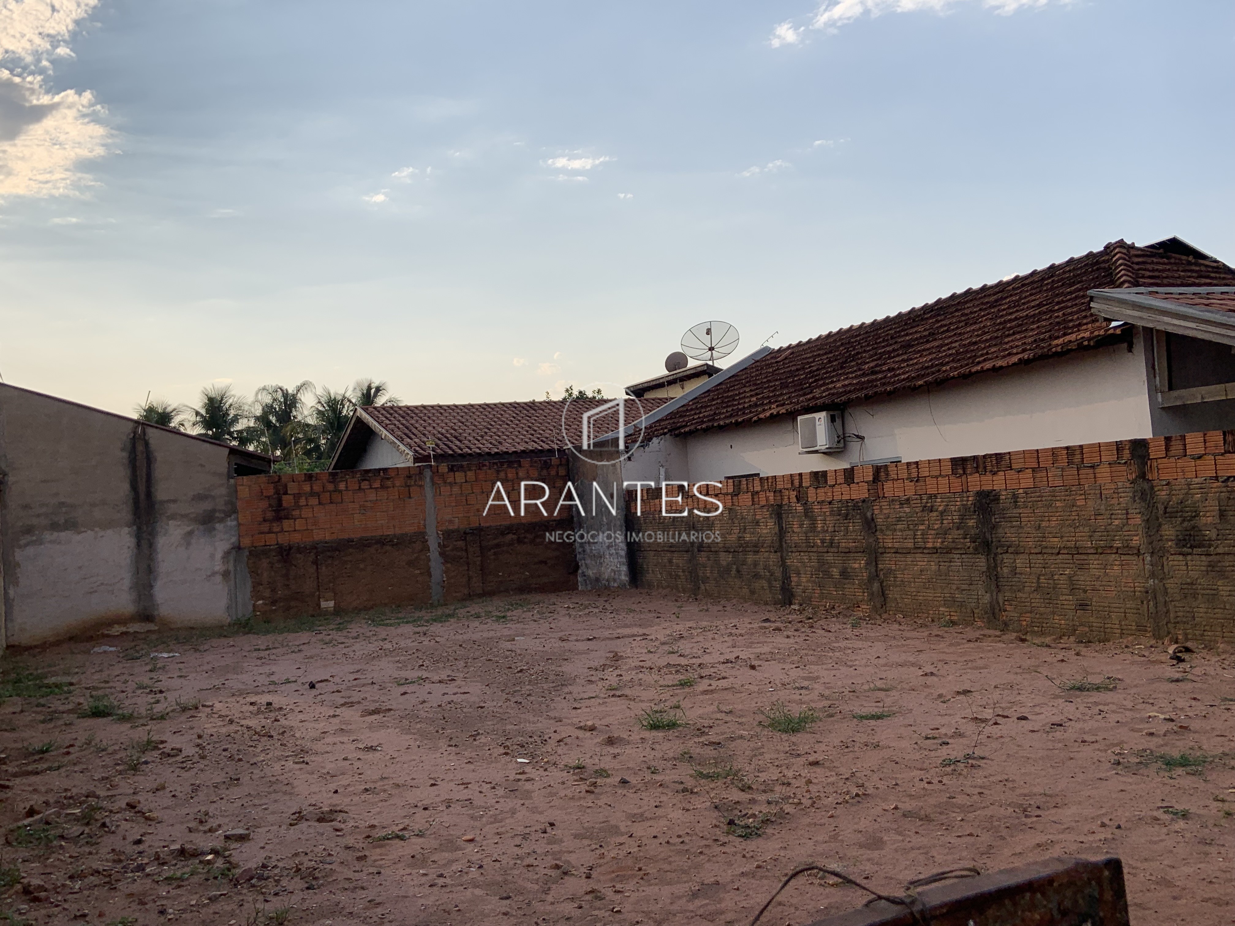 Terreno à venda - Bairro Colinos. 